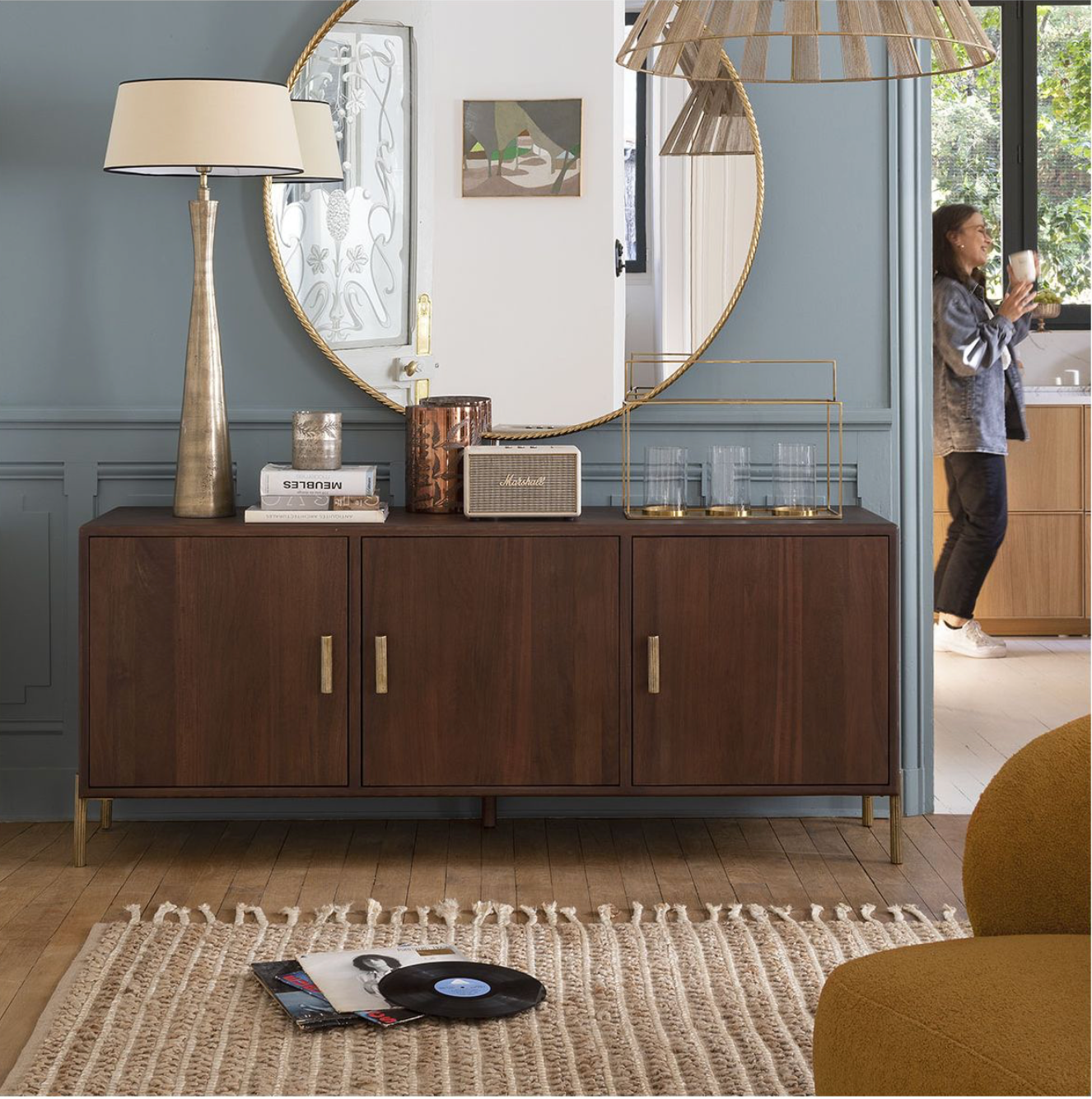 VICTOR Low Mangowood Sideboard